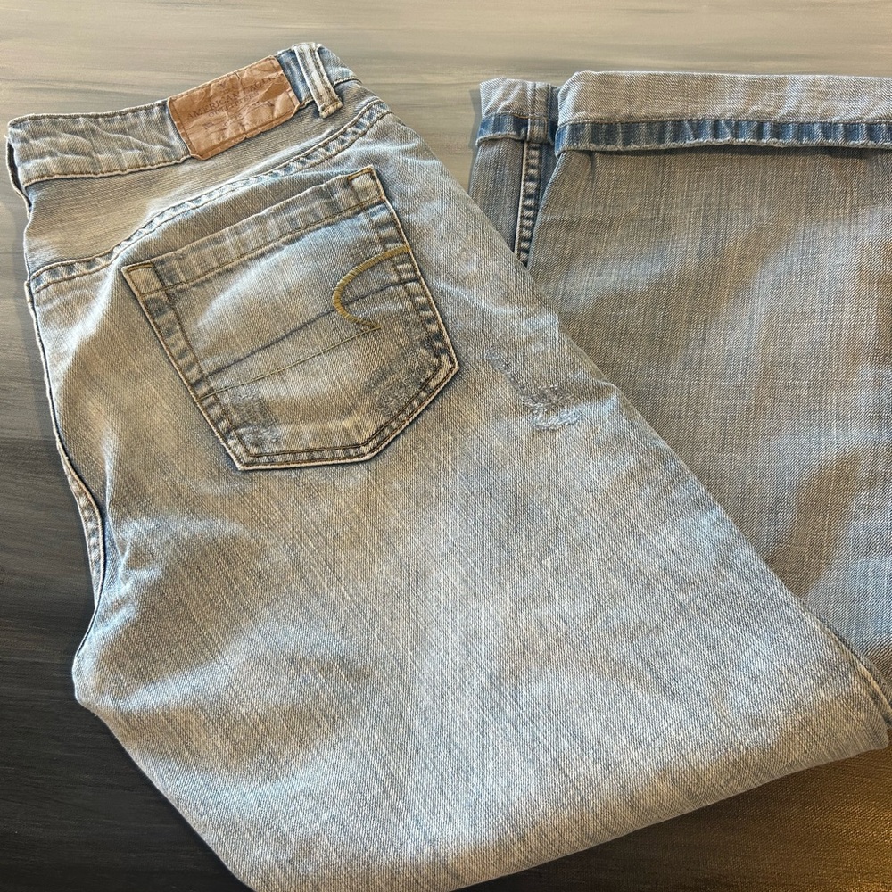 American Eagle Distressed Boyfriend Jeans Relaxed Fit